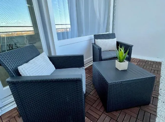 Regency - Zentrale 50m2 I Balkon I Wasserblick I Wifi I Netflix Apartamento *