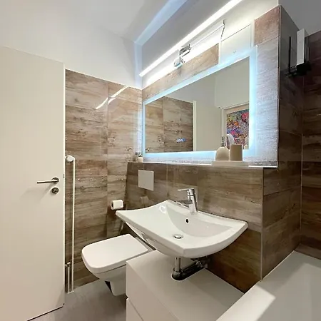 Regency - Zentrale 50m2 I Balkon I Wasserblick I Wifi I Netflix Hannover