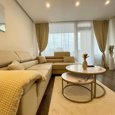 Apartament Regency - Zentrale 50m2 I Balkon I Wasserblick I Wifi I Netflix Hanower