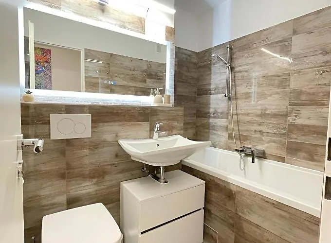 公寓 Regency - Zentrale 50m2 I Balkon I Wasserblick I Wifi I Netflix *